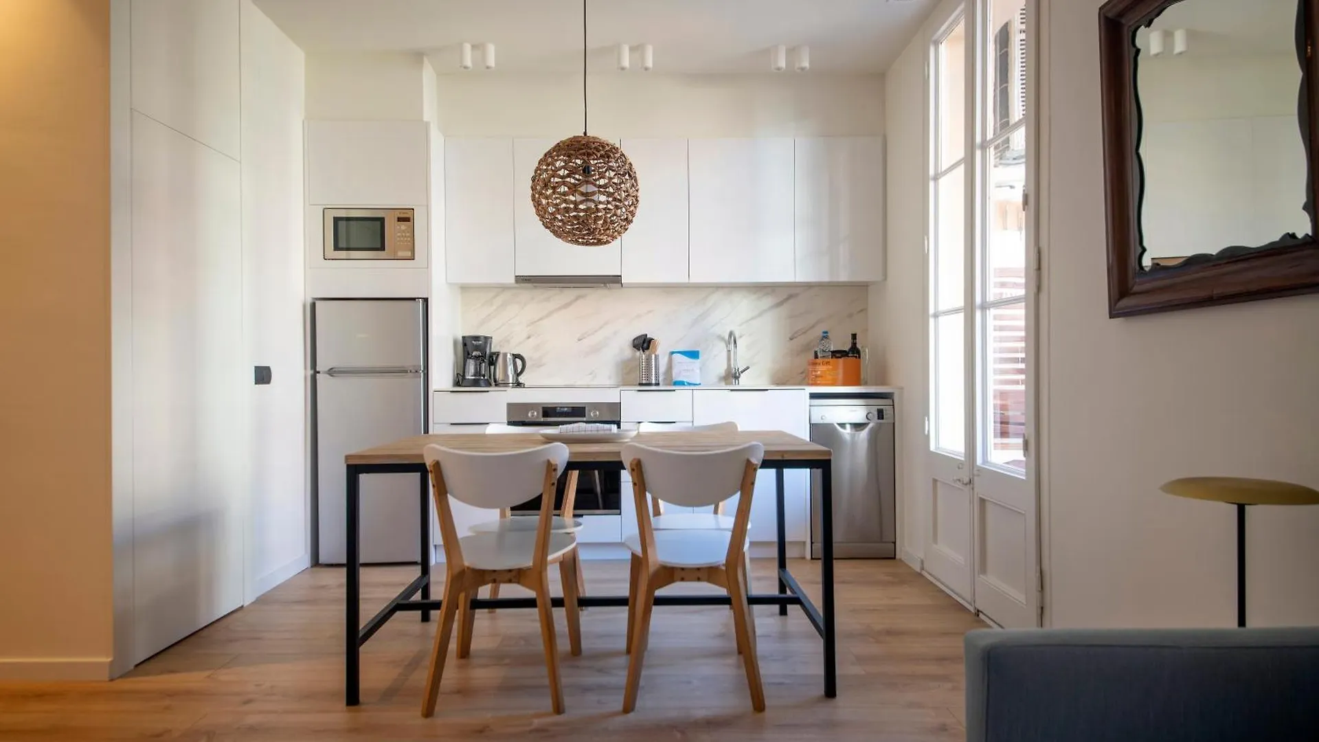 Apartment Apartamento De Cuatro Dormitorios En Carrer Diputacio Barcelona